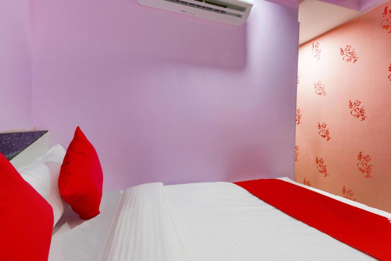 Oyo 45752 Hotel Sb Palace Godarpura Exterior photo