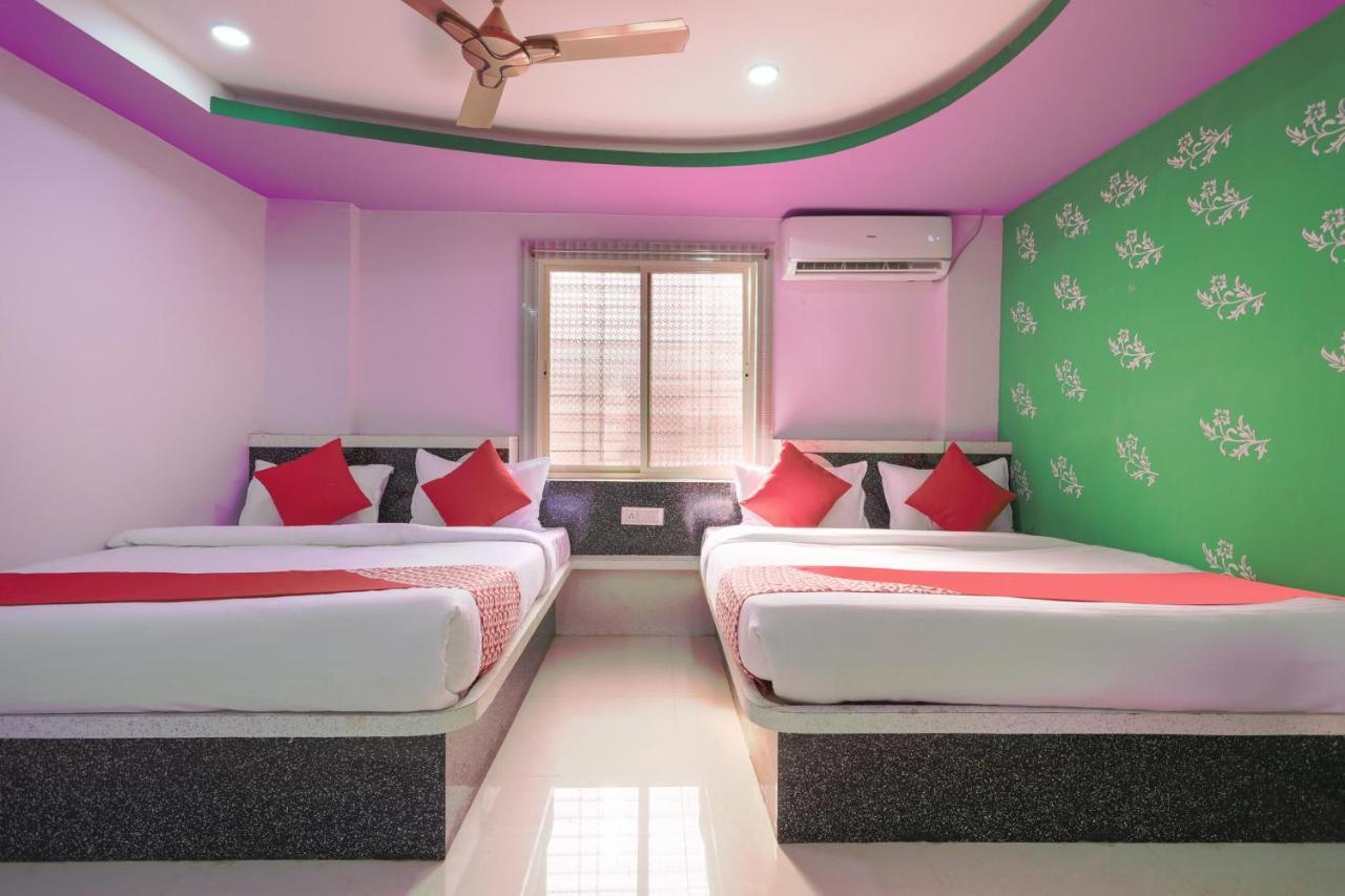 Oyo 45752 Hotel Sb Palace Godarpura Exterior photo